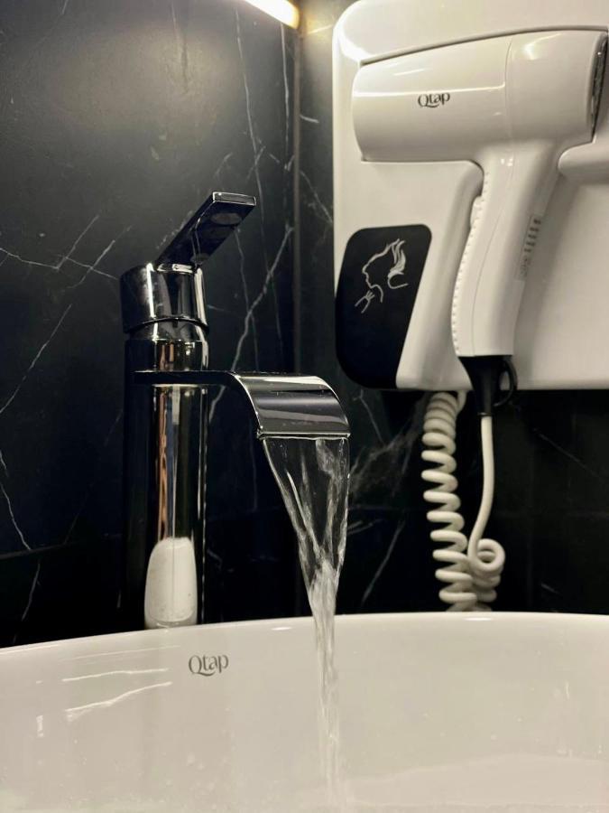 Central Family Boutique Apartments 2 Львов Экстерьер фото